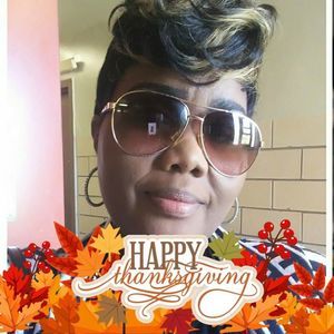 Meet your Posher, Dionne